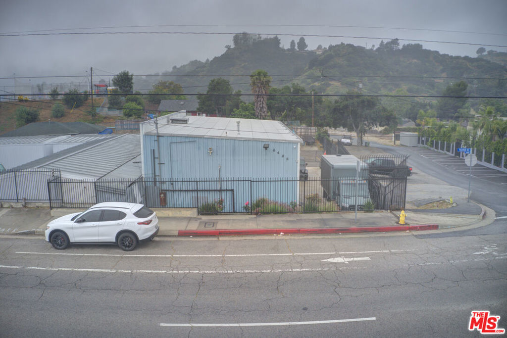 6470 Foothill Boulevard