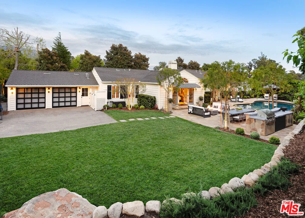 Santa Barbara, California 93108, United States, 4 Bedrooms Bedrooms, ,5 BathroomsBathrooms,Residential,Active,251542