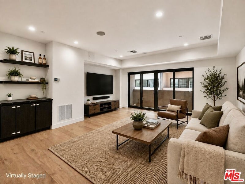 5623 Murray Lane