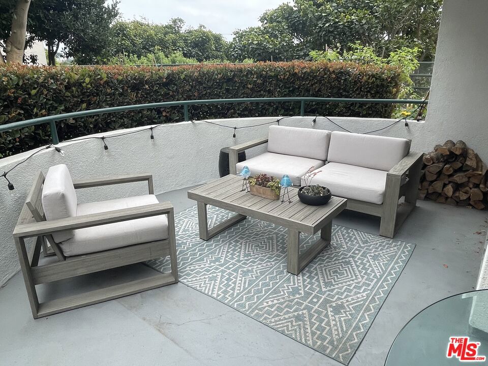 2950 Neilson Way 311