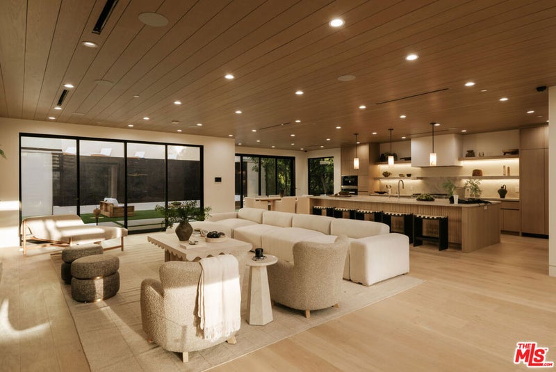 2878 Deep Canyon Drive