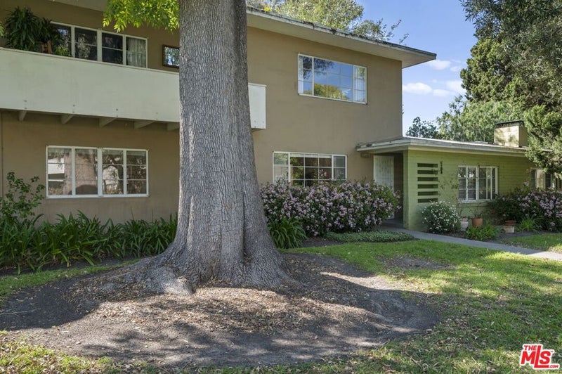 5345 Village Green