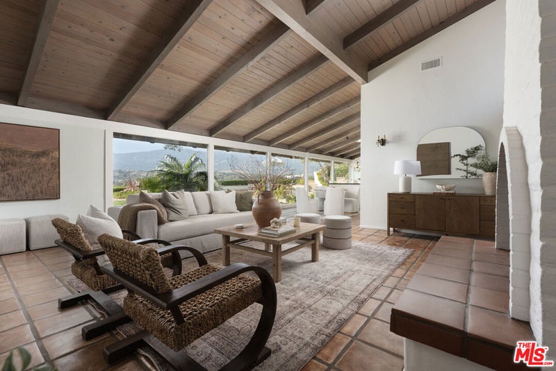 4585 Vieja Drive