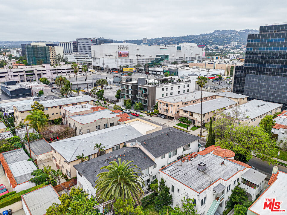 8436 Blackburn Avenue