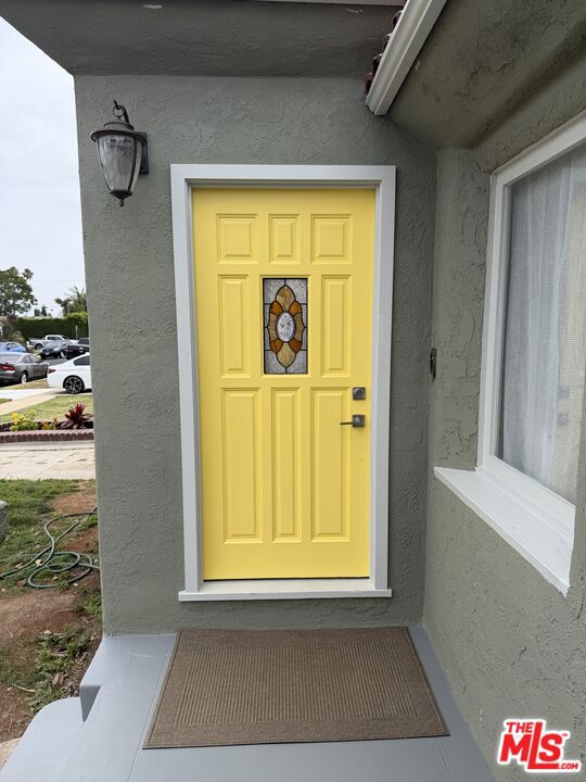 1440 W 91st Place