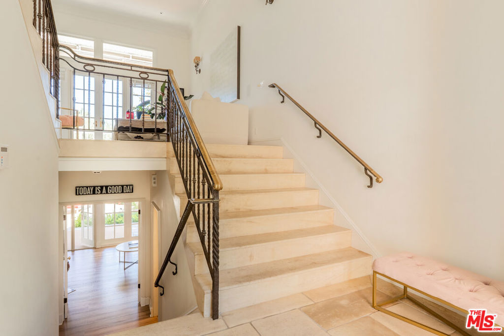 Properties 2 12555 The Vista