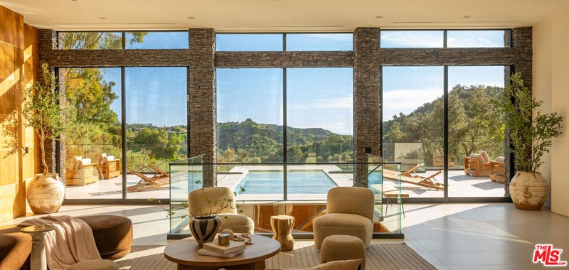 12752 Mulholland Drive