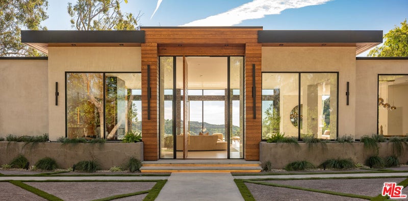 12752 Mulholland Drive