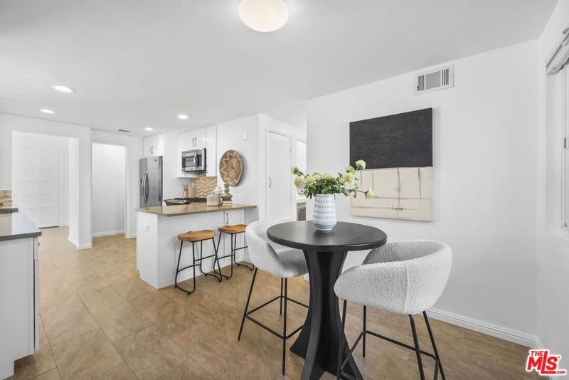2677 Centinela Avenue 203