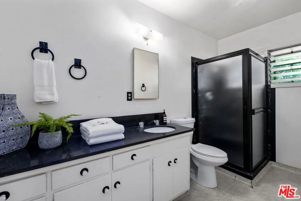 Los Angeles, California 90024, United States, 5 Bedrooms Bedrooms, ,4 BathroomsBathrooms,Residential,Active,179473