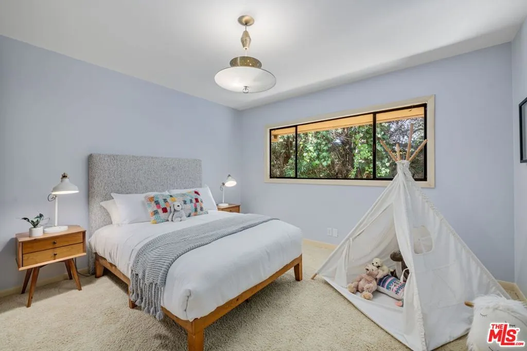 Los Angeles, California 90024, United States, 5 Bedrooms Bedrooms, ,4 BathroomsBathrooms,Residential,Active,179473