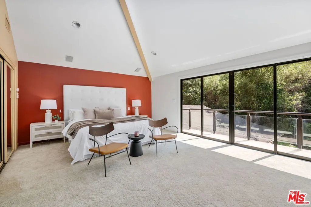 Los Angeles, California 90024, United States, 5 Bedrooms Bedrooms, ,4 BathroomsBathrooms,Residential,Active,179473