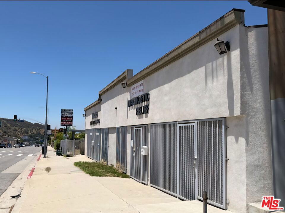 6855 Foothill Boulevard