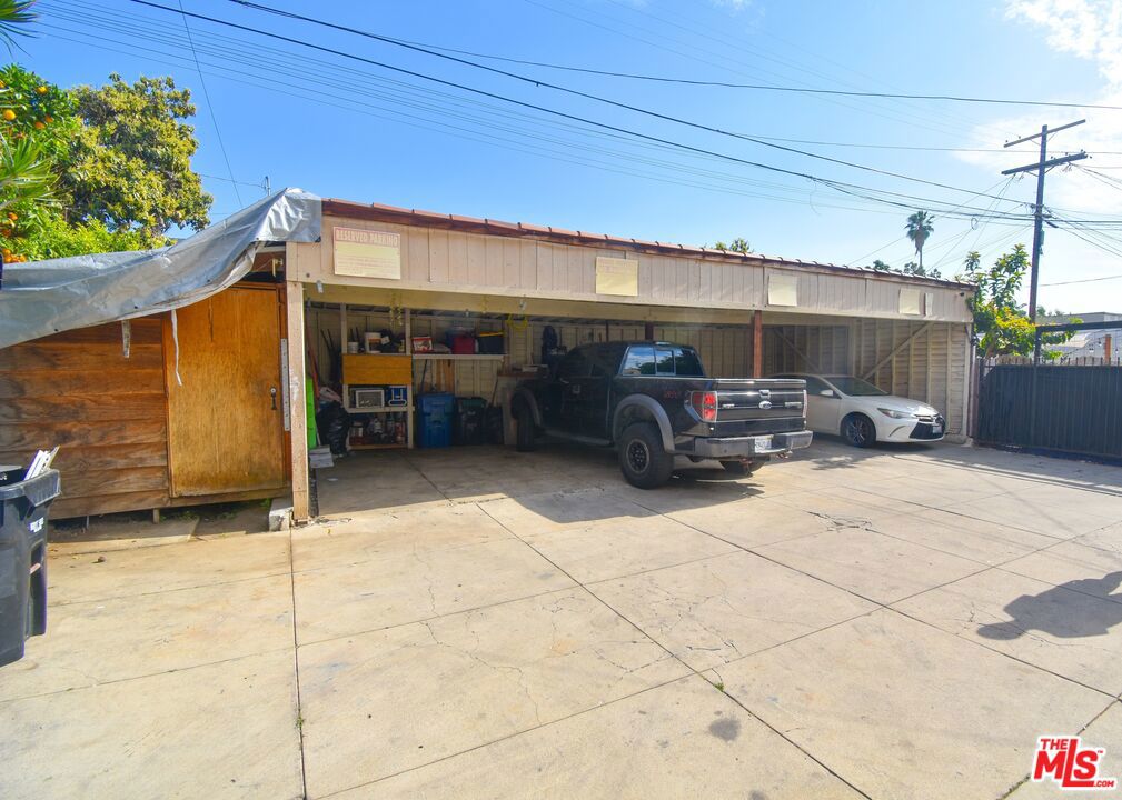 2010 S Harcourt Avenue