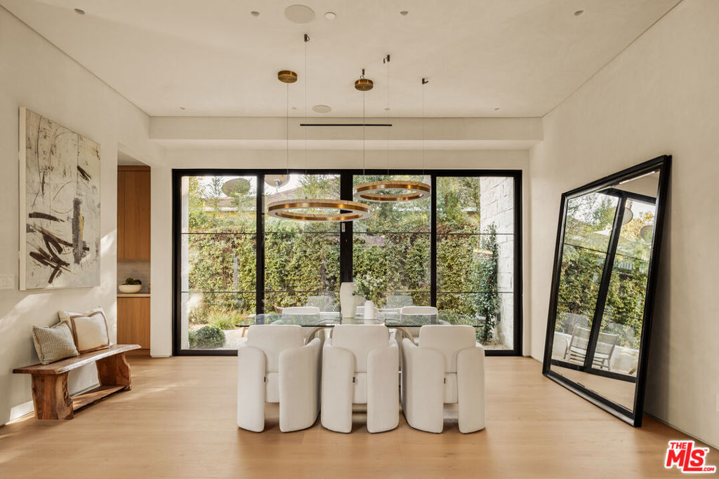 4724 Halbrent Avenue