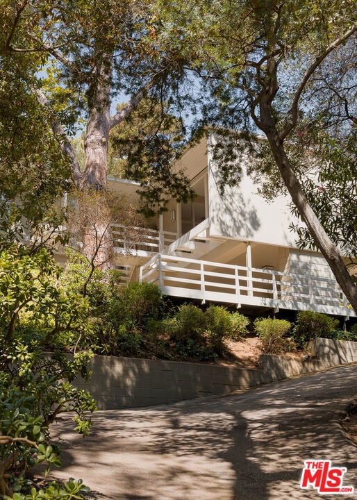 2275 Bowmont Drive