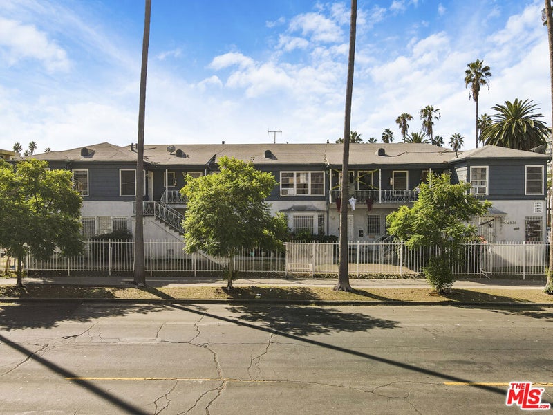 2562 W 11th Street
