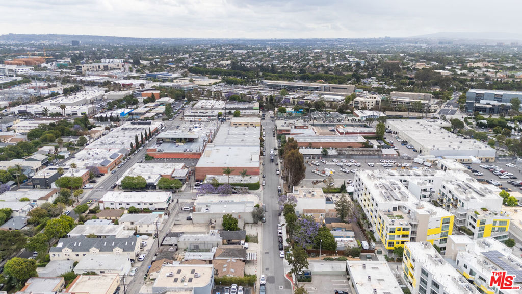 1637 Stanford Street