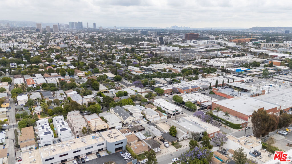 1637 Stanford Street