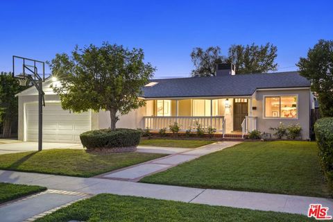 6621 Ethel Avenue Valley Glen CA 91606