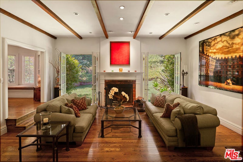 1821 Mandeville Canyon Road