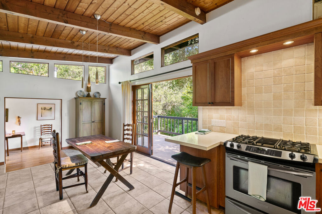 21550 Summit Trail