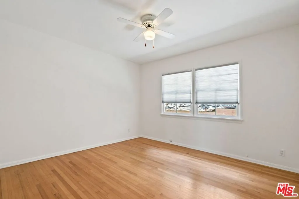 Los Angeles, California 90008, United States, 3 Bedrooms Bedrooms, ,2 BathroomsBathrooms,Residential,Active,196763