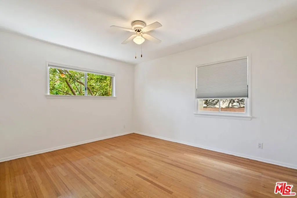 Los Angeles, California 90008, United States, 3 Bedrooms Bedrooms, ,2 BathroomsBathrooms,Residential,Active,196763