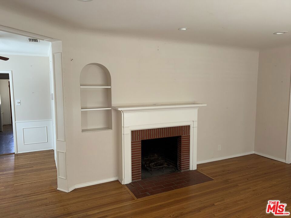 435 S Mariposa Street