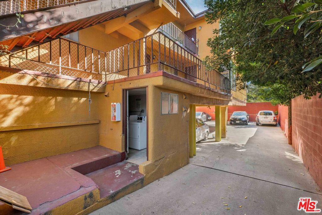 4052 Chevy Chase Drive