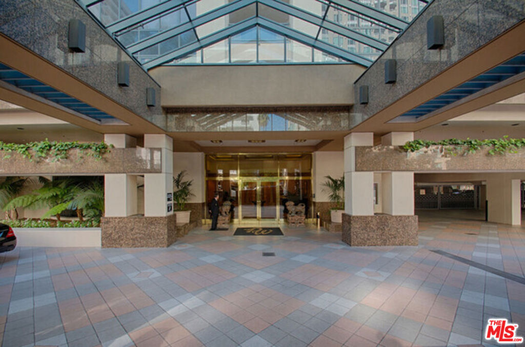 10724 Wilshire Boulevard 1001