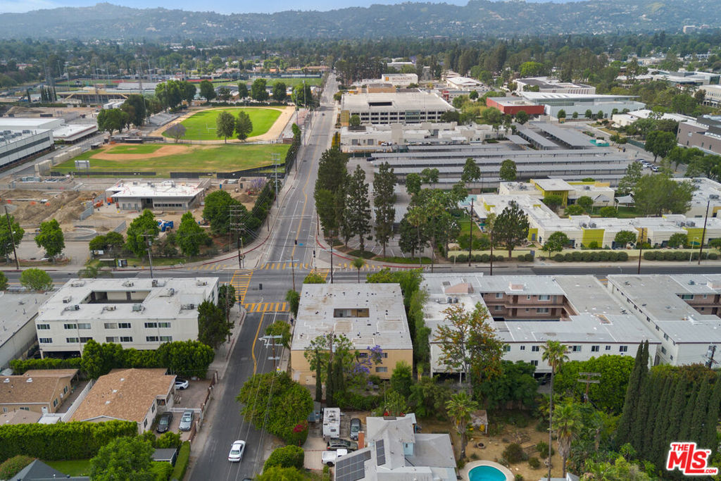 Properties 2 13101 Oxnard Street