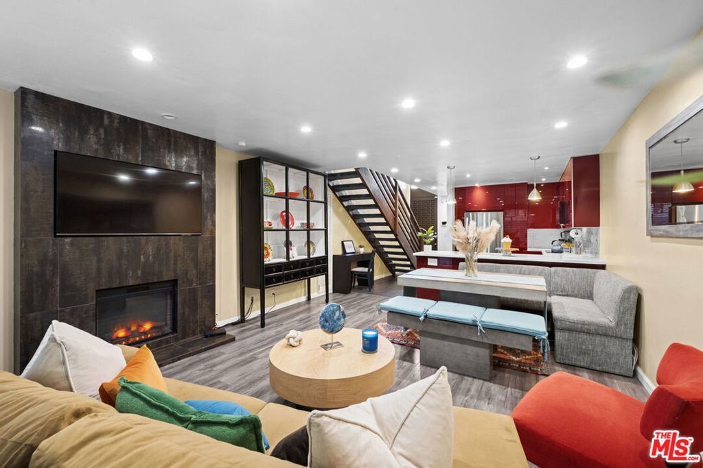 5951 Canterbury Drive 20