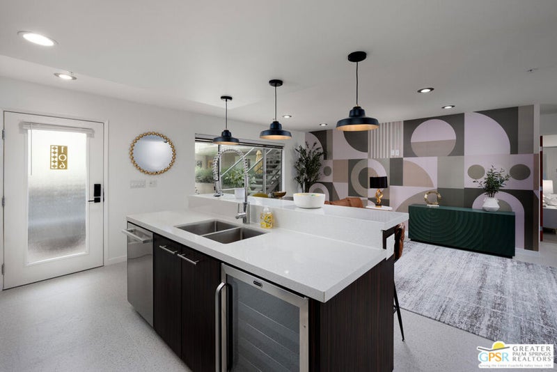 588 E San Lorenzo Road 106