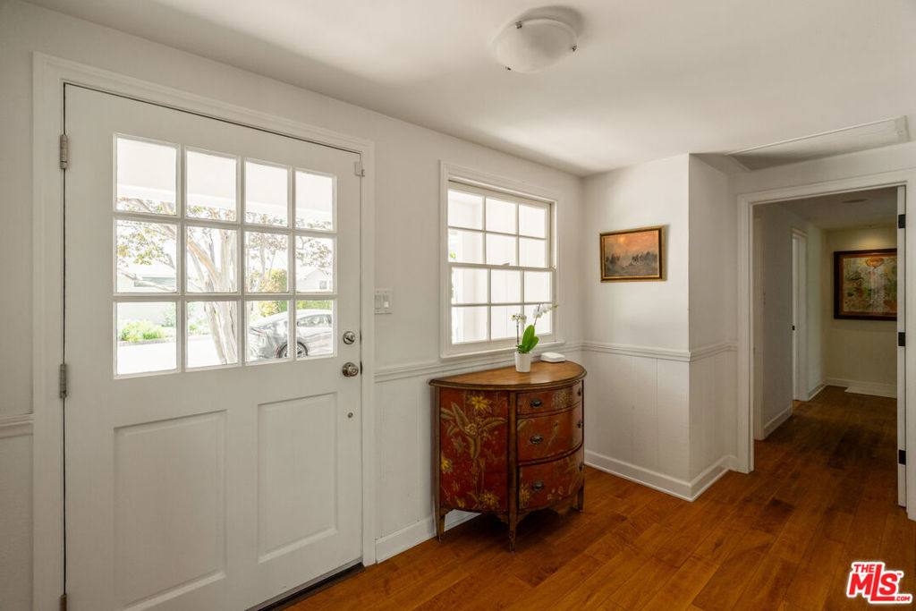 2224 Linda Flora Drive