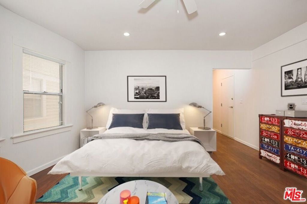 40 Rose Avenue 2