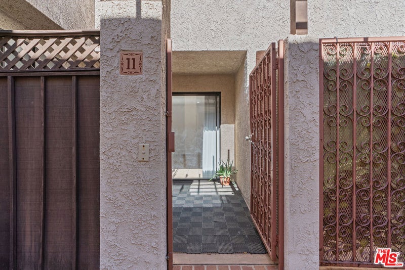 9210 Van Nuys Boulevard 11
