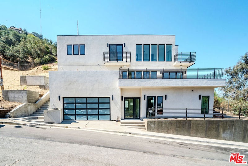 2882 El Roble Drive