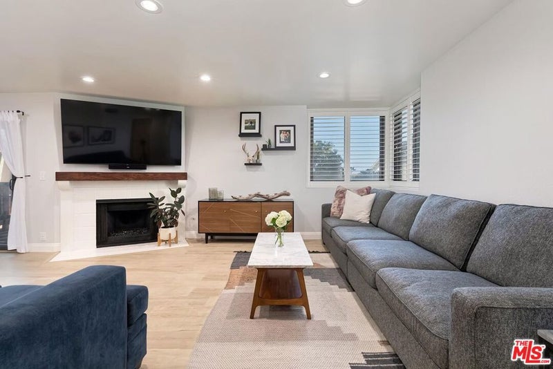 935 Main Street 206