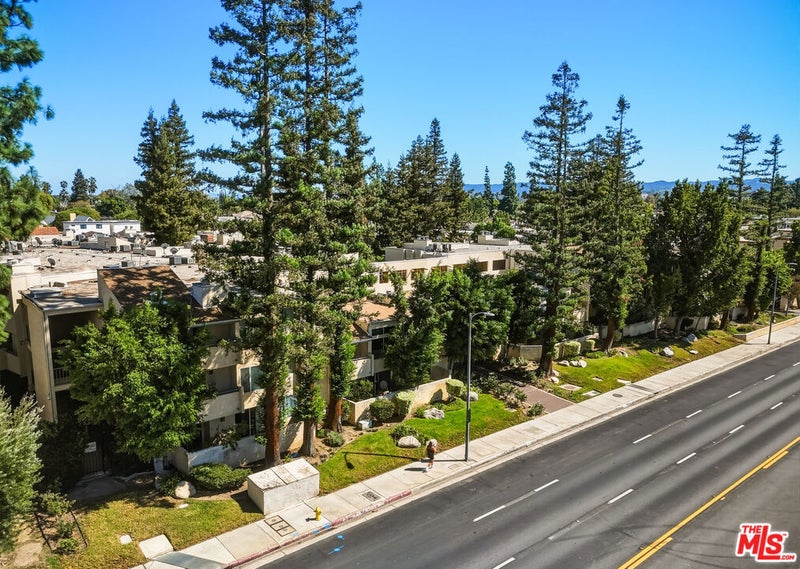7800 Topanga Canyon Boulevard 322