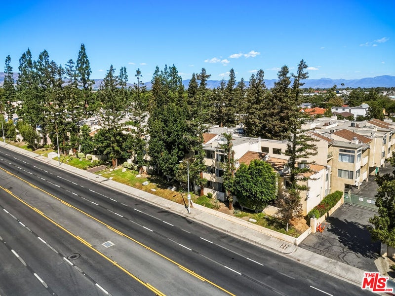 7800 Topanga Canyon Boulevard 322