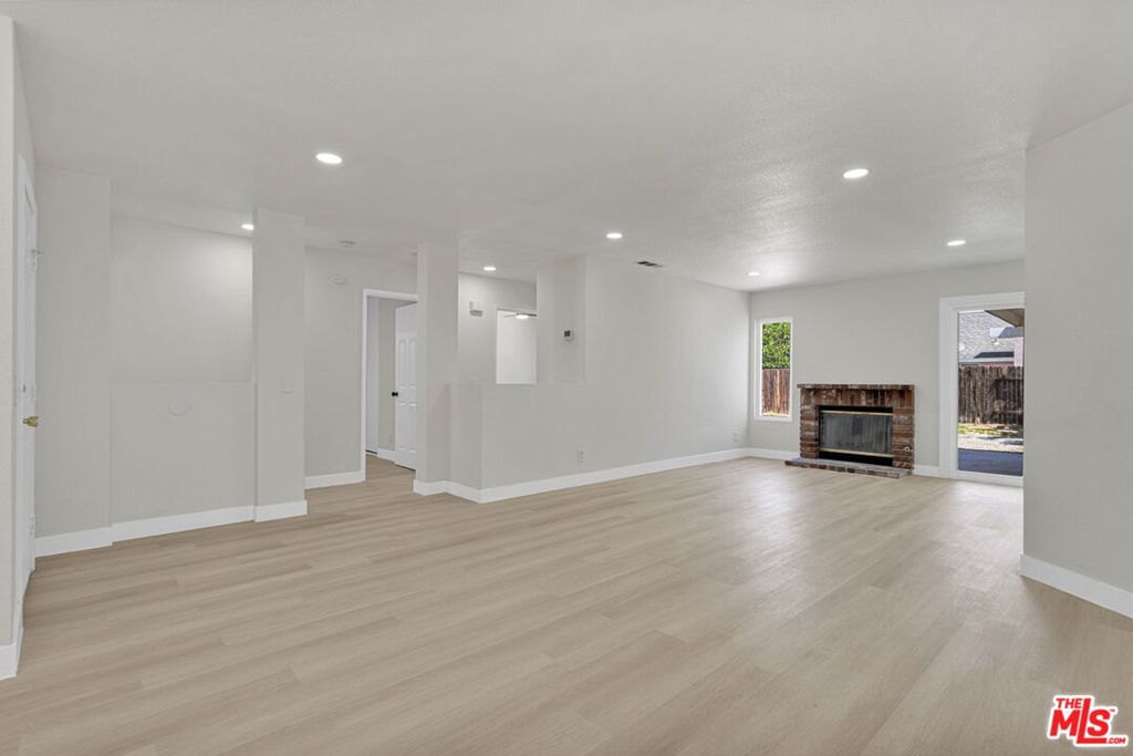 10424 Peach Court