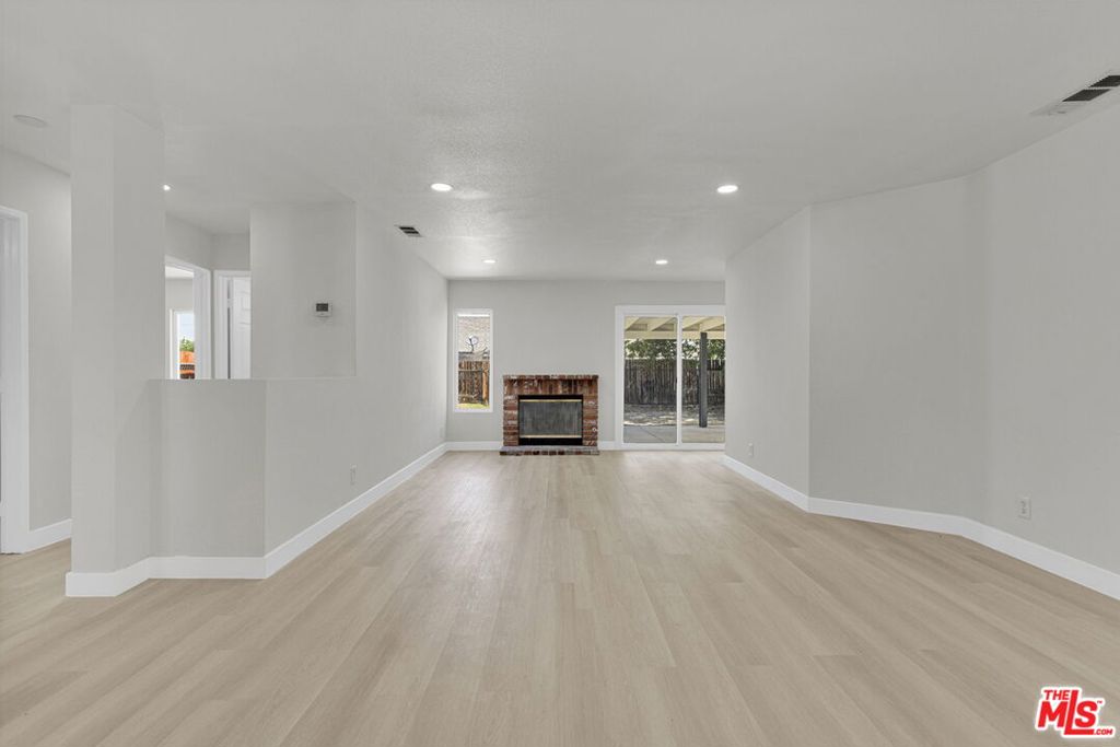 10424 Peach Court