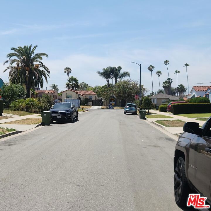 1436 W 90th Street
