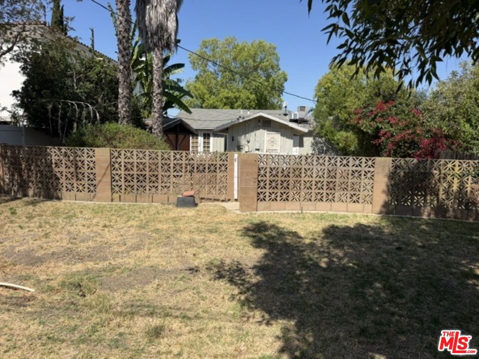 5136 Noble Avenue