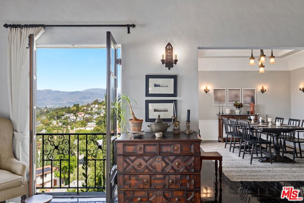 Properties 3 2039 Micheltorena Street