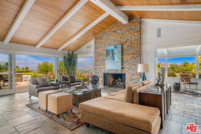 3770 Glenridge Drive
