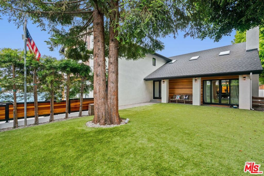 Properties 2 3134 Granville Avenue