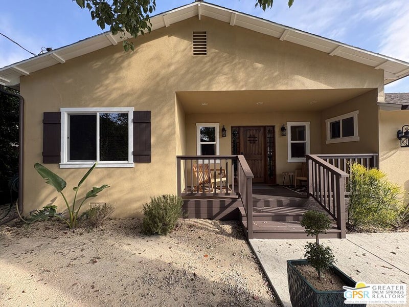 13435 Erwin Street