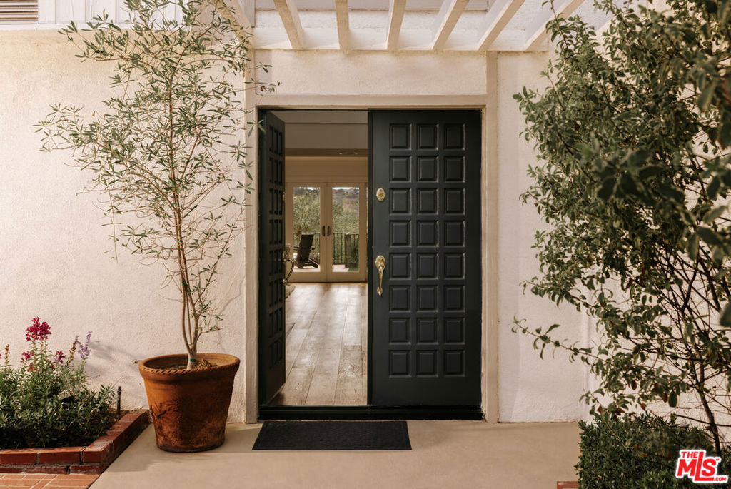 2741 Bottlebrush Drive